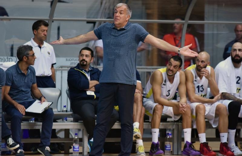 Zadar Dogus Basketball Tournament: Fenerbahçe Ülker – Darüşşafaka Doğuş 62-59, Foto: Dino Stanin/PIXSELL Zadar Dogus Basketball Tournament: Fenerbahçe Ülker – Darüşşafaka Doğuş 62-59, Foto: Dino Stanin/PIXSELL