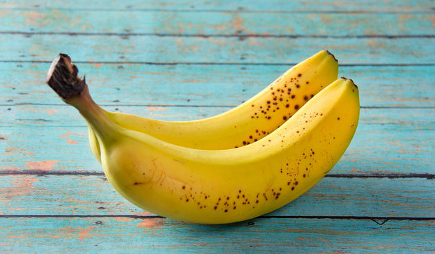 Banane su pune kalija i magnezija, koji prirodno opuštaju mišiće. Sadrže i triptofan koji se pretvara u serotonin i melatonin koji vam pomažu spavati cijelu noć