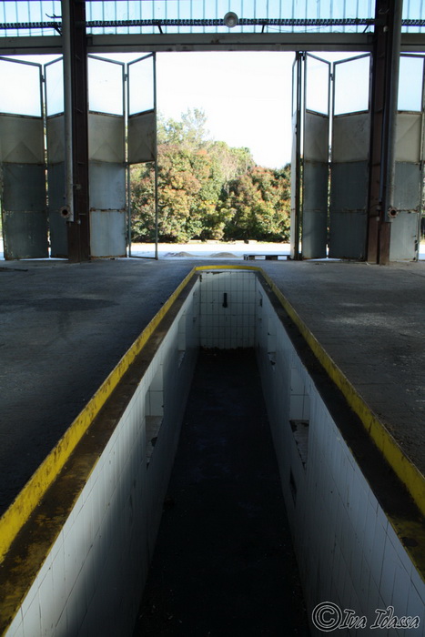 Devastirana bivša vojna baza Šepurine, Foto: Iva Idassa Devastirana bivša vojna baza Šepurine, Foto: Iva Idassa