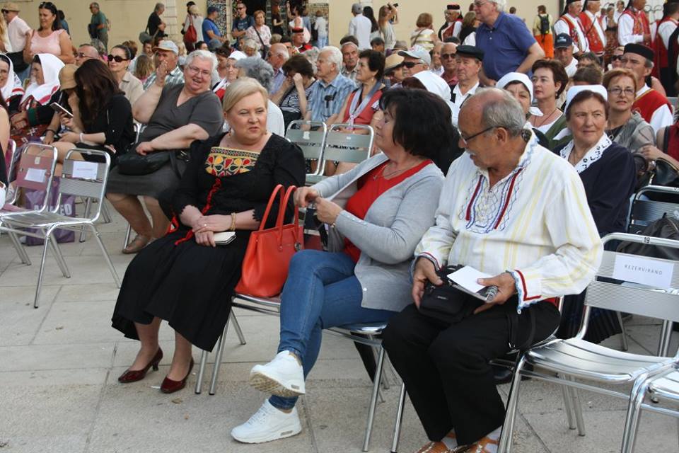 smotra folklora; etno dani