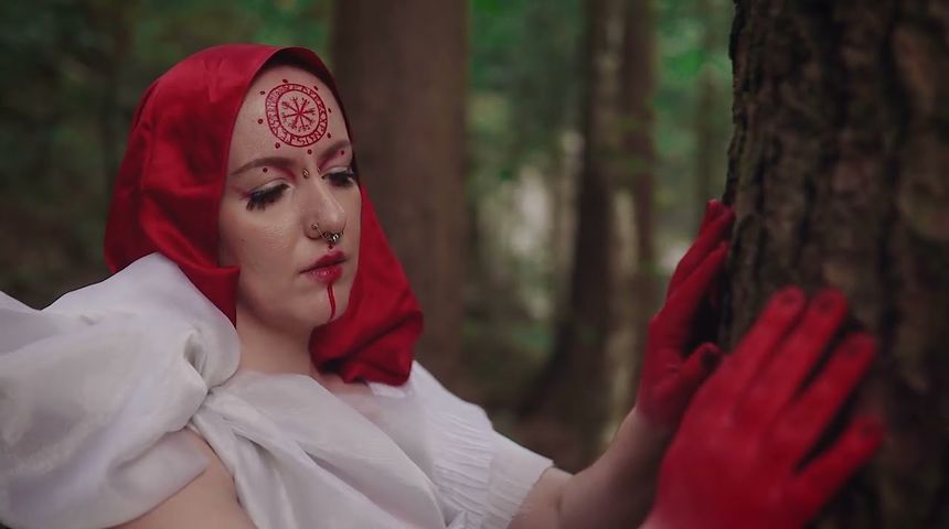 Nina Kraljić snimila bajkoviti video spot u Parku prirode Golubinjak Nina Kraljić snimila bajkoviti video spot u Parku prirode Golubinjak