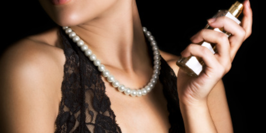 Parfem, Žena, Mirisanje