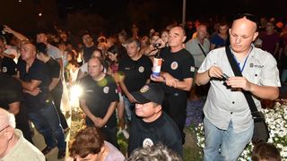 U Dragama otkriven spomenik Miru Barešiću. Photo: Dino Stanin/PIXSELL