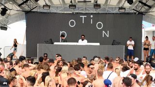 Zrće: Drugi dan Hideout festivala privukao je mnogobrojnu publiku na after beach party, Photo: Luka Stanzl/PIXSELL Zrće: Drugi dan Hideout festivala privukao je mnogobrojnu publiku na after beach party, Photo: Luka Stanzl/PIXSELL