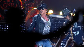 Split, 170712.
Koncert americke grupe Guns ‘n’ Roses koja je krajem 80-ih i pocetkom 90-ih bila jedna od vodecih grupa svijeta, danas je s malo manje popularnosti gostovala u splitskoj Spaladium Areni gdje se okupilo nekoliko tisuca obozavatelja. 
Na foto