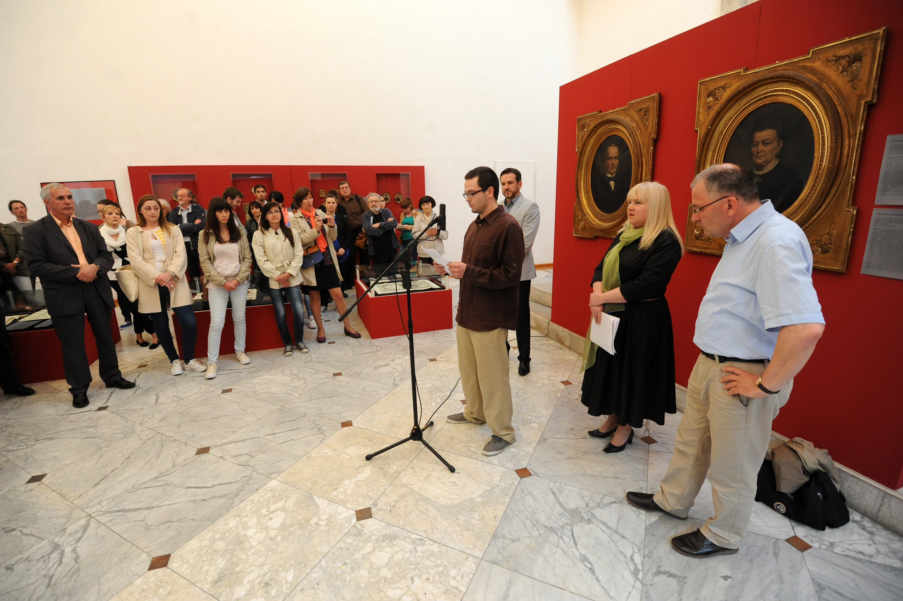 Zadar, 020513. U Gradskoj lozi se veceras otvorila izlozba “Boreli – otkup obiteljske ostavstine”. Na izlozbi se prezentirao dio predmeta iz obiteljske ostavstine koju na otkup Narodnom muzeju Zadar nudi gospodin Goran Borelli, izravni nasljednik obitelj Zadar, 020513. U Gradskoj lozi se veceras otvorila izlozba “Boreli – otkup obiteljske ostavstine”. Na izlozbi se prezentirao dio predmeta iz obiteljske ostavstine koju na otkup Narodnom muzeju Zadar nudi gospodin Goran Borelli, izravni nasljednik obitelj