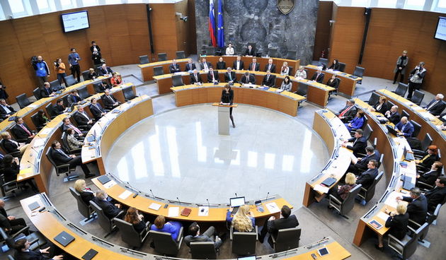 Ljubljana (Slovenija), 020413.
Premijer RH Zoran Milanovic u posjeti slovenskim institucijama vlasti, uoci ratificiranja Ugovora o pristupanju Hrvatske u EU.
Foto: Boris Kovacev / CROPIX