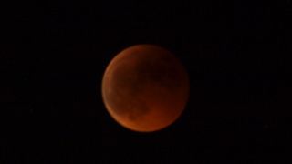 Potpuna pomrcina mjeseca Potpuna pomrcina mjeseca