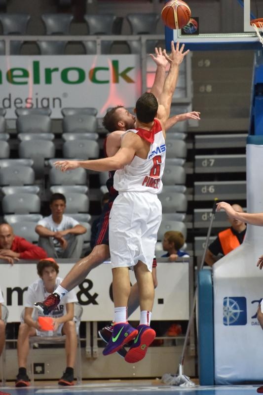 Zadar Doğuş Basketball Tournament: Bayern Munchen – Olympiacos 77-60 Zadar Doğuş Basketball Tournament: Bayern Munchen – Olympiacos 77-60