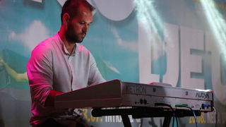 Virsko ljeto 2016: Tomislav Bralić i klapa Intrade oduševili 12 tisuća obožavatelja na virskoj rivi Virsko ljeto 2016: Tomislav Bralić i klapa Intrade oduševili 12 tisuća obožavatelja na virskoj rivi