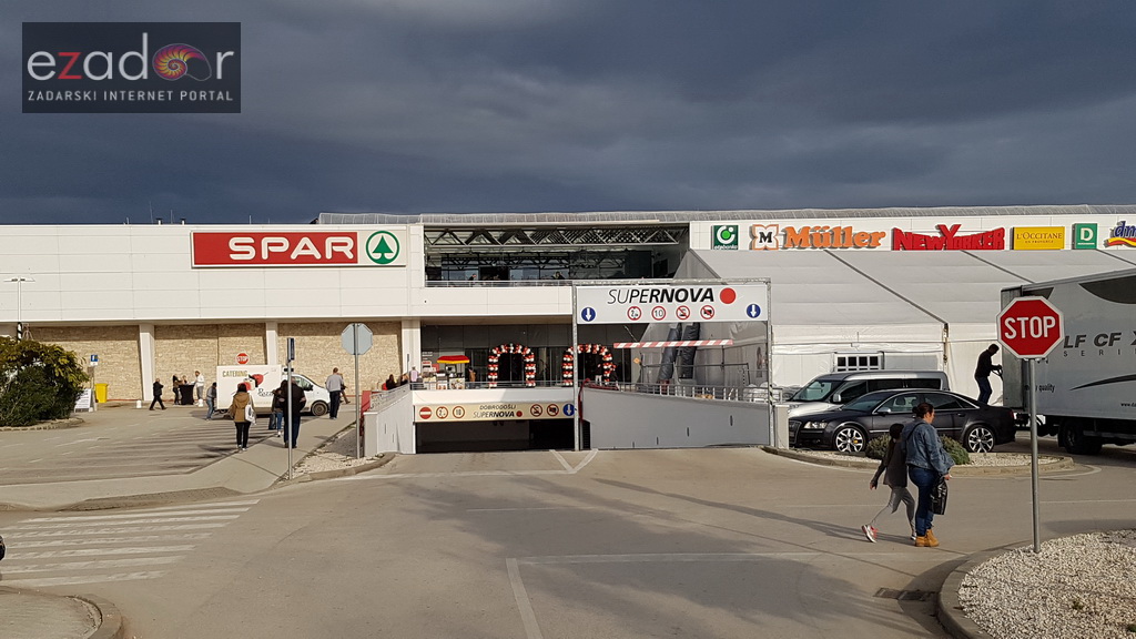 Trgovinski centar Supernova Zadar otvorio vrata kupcima Trgovinski centar Supernova Zadar otvorio vrata kupcima