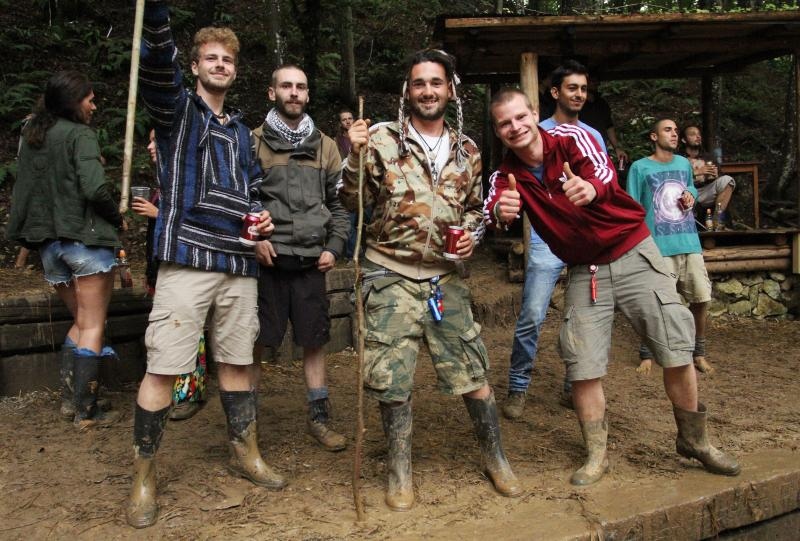 20.08.2015., Slunj – U Primislju kod Slunja vec tradicionalno odrzava se Momento Demento Psychedelic Music and Art festival koji je ove godine posjetio oko 6 tisuca ljubitelja ove vrste zabave. Posjetitelji su dosli iz cijele Europe, Amerike, Brazila. F 20.08.2015., Slunj – U Primislju kod Slunja vec tradicionalno odrzava se Momento Demento Psychedelic Music and Art festival koji je ove godine posjetio oko 6 tisuca ljubitelja ove vrste zabave. Posjetitelji su dosli iz cijele Europe, Amerike, Brazila. F