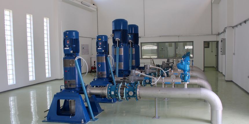 Voda iz cjevovoda zapadnog magistralnog vodoopskrbnog pravca potekla je danas na Viru u neposrednoj blizini crpne stanice kod Virskog mosta