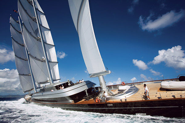 Malteški sokol – Najveća superjahta na svijetu (Foto: Andfunforall.blogspot.com) Malteški sokol – Najveća superjahta na svijetu (Foto: Andfunforall.blogspot.com)