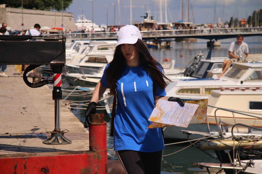 Ekološka akcija “Daj ruku za Jazine” Ekološka akcija “Daj ruku za Jazine”