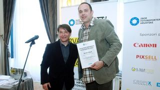 Velika dvorana HND-a, Proglasenje pobjednika 12. natjecaja Hrvatska novinska fotografija. Photo: Goran Jakus/PIXSELL Velika dvorana HND-a, Proglasenje pobjednika 12. natjecaja Hrvatska novinska fotografija. Photo: Goran Jakus/PIXSELL