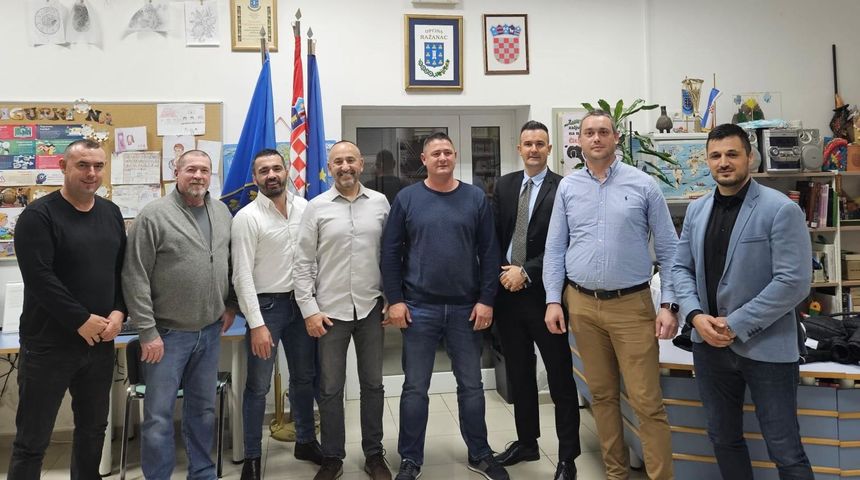 Vijećnik Općine Ražanac Tomislav Čavić pristupio Hrvatskoj demokršćanskoj stranci Vijećnik Općine Ražanac Tomislav Čavić pristupio Hrvatskoj demokršćanskoj stranci