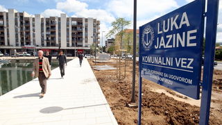 Zadar, 270513.
Uvala Jazine. 
Zavrseni su radovi na uredjenju uvale Jazine gdje je uredjena nova riva i setnica.
Foto: Jure Miskovic / CROPIX