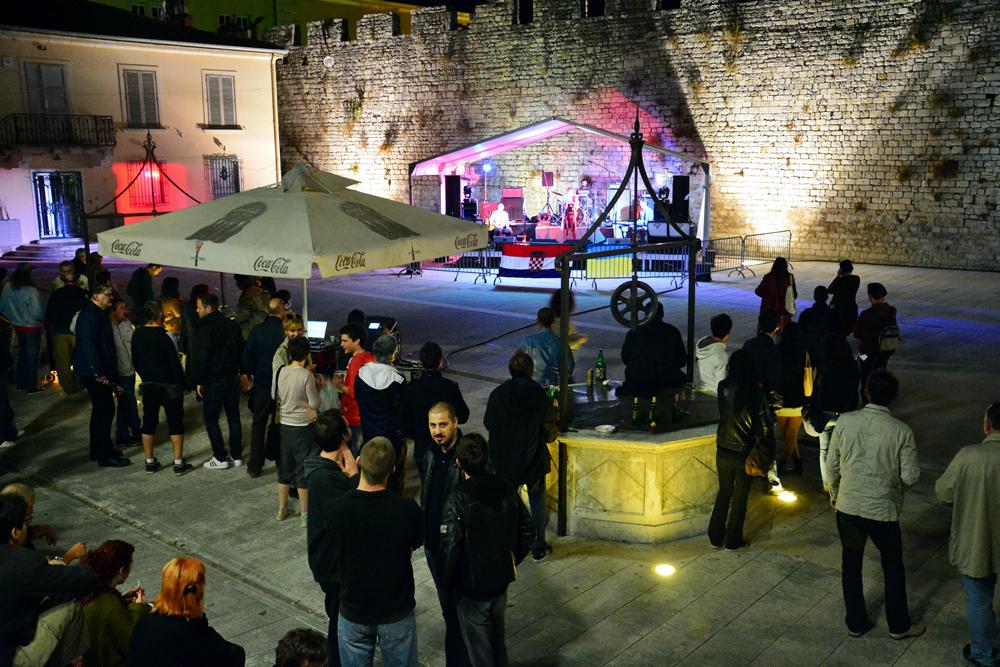 Kulturni Majdan na Trgu 5 bunara Kulturni Majdan na Trgu 5 bunara