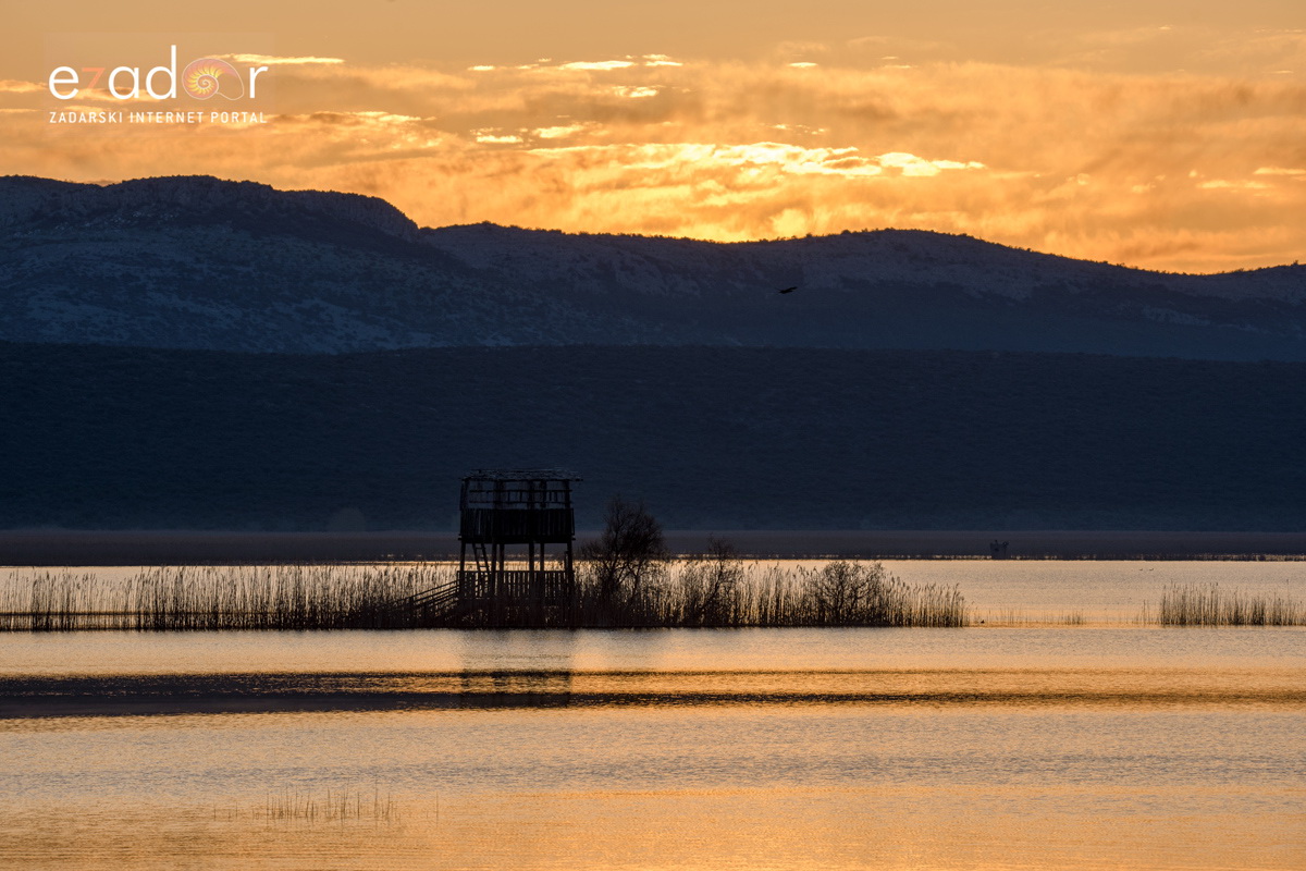 Nedjeljno svitanje na Vranskom jezeru Nedjeljno svitanje na Vranskom jezeru
