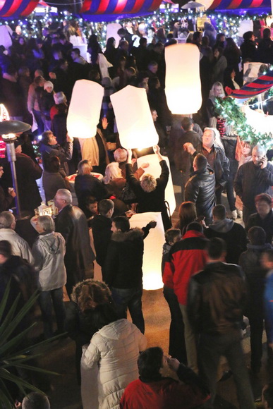 Vir: Božićna fešta uz Dražena Zečića Zeku Vir: Božićna fešta uz Dražena Zečića Zeku