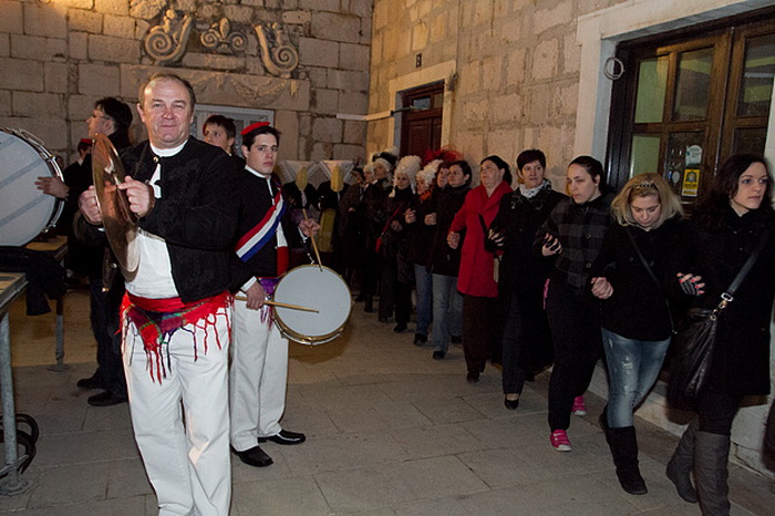 Paški karneval 2012, Foto: Leo Banić
