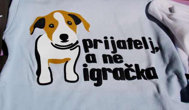 Štandovi i degustacija veganskih jela na Narodnom trgu, “Udruga Prijatelji životinja”