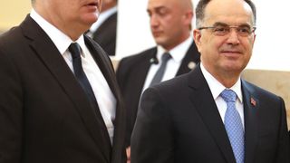 Predsjednik Zoran Milanović i albanski predsjednik Bajram Begaj posjetili crkvu Gospe Loretske u Arbanasima Predsjednik Zoran Milanović i albanski predsjednik Bajram Begaj posjetili crkvu Gospe Loretske u Arbanasima