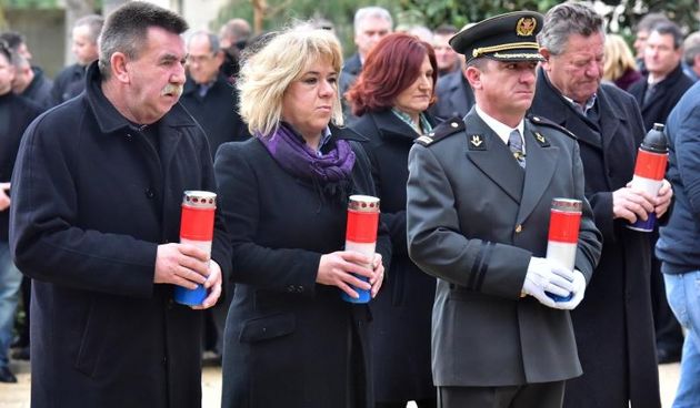 Svecanim postrojavanjem i mimohodom kroz grad postrojbi sudionica obiljezena je 22. obljetnica vojno-redarstvene akcije Maslenica. Photo: Dino Stanin/PIXSELL