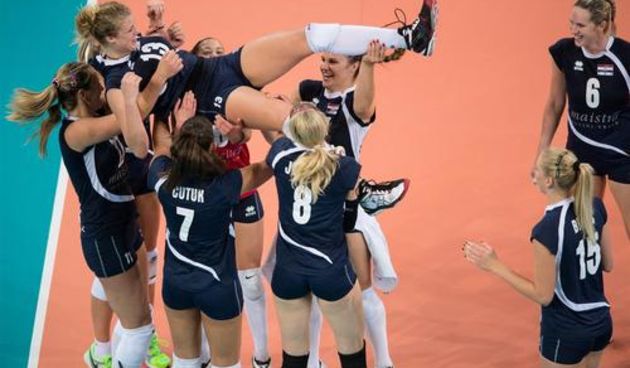 Samantha Fabris na rukama suigračica