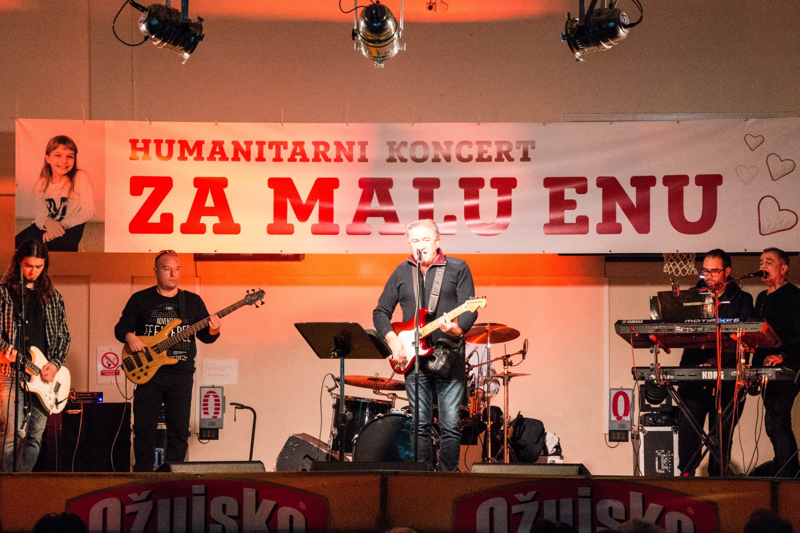 Humanitarni koncert “Za malu Enu” u Povljani Humanitarni koncert “Za malu Enu” u Povljani