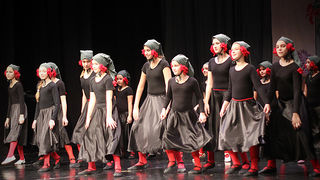 “Plesna čestitka” (foto:Saša Čuka)