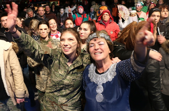 Virski karneval & maškare: Plesna maškarana fešta uz Jasmina Stavrosa