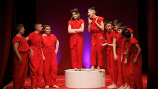 Igrajmo se: Zabranjeno mlađima od 15 strana A