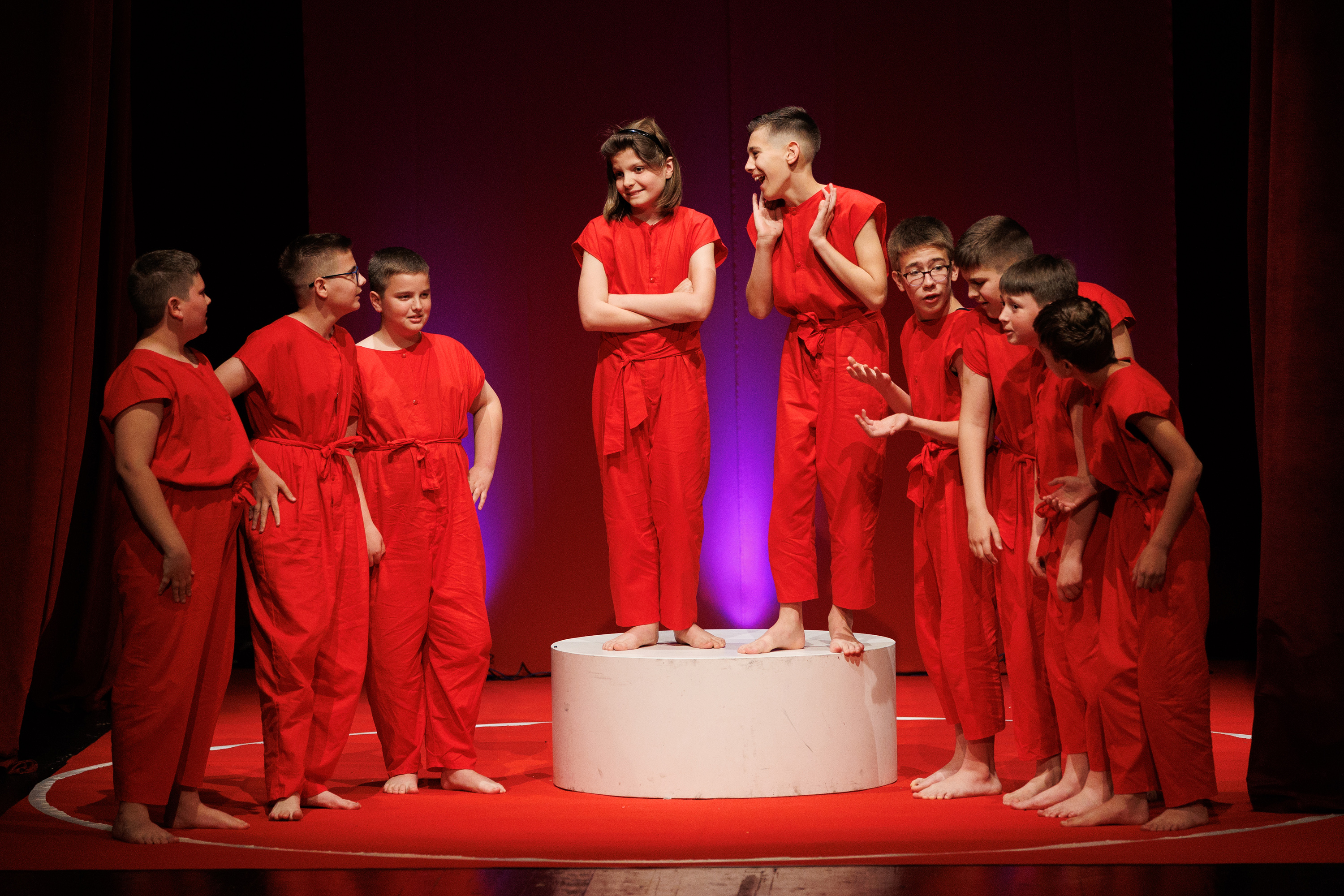 Igrajmo se: Zabranjeno mlađima od 15 strana A