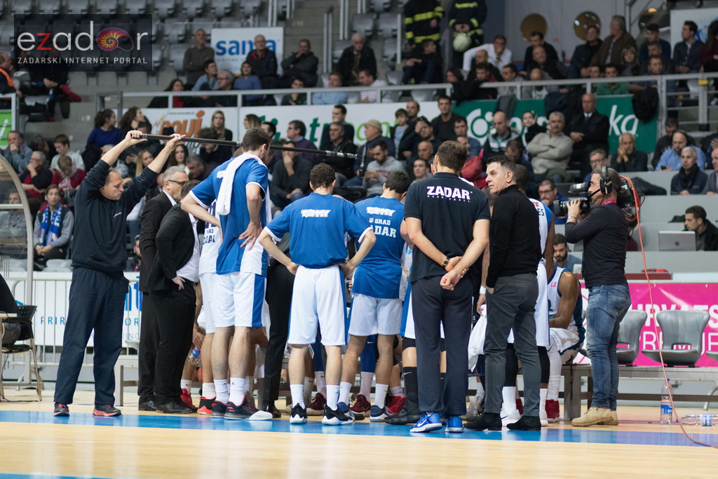 HT Premijer liga: 9. kolo: KK Zadar – GKK Šibenik 81-72. Klupa Zadra