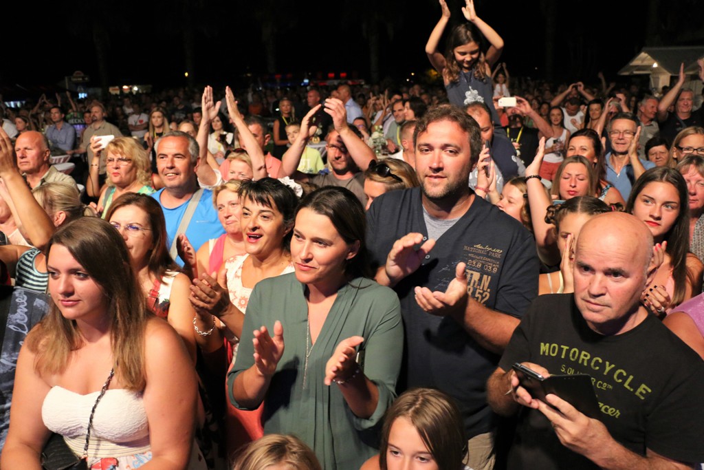Vir proslavio Dan općine uz spektakularni koncert i vatromet