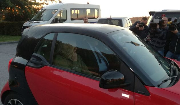 U Kulmerove dvore upravo ušli Čedo Prodanović i Jadranka Sloković