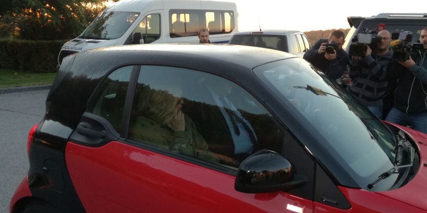 U Kulmerove dvore upravo ušli Čedo Prodanović i Jadranka Sloković U Kulmerove dvore upravo ušli Čedo Prodanović i Jadranka Sloković