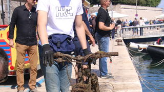 Ekološka akcija “Daj ruku za Jazine” Ekološka akcija “Daj ruku za Jazine”