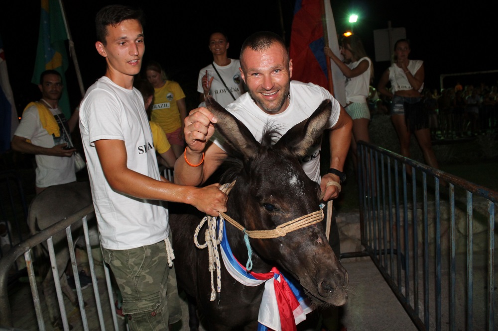 10. međunarodna trka tovarov Tisno 2015