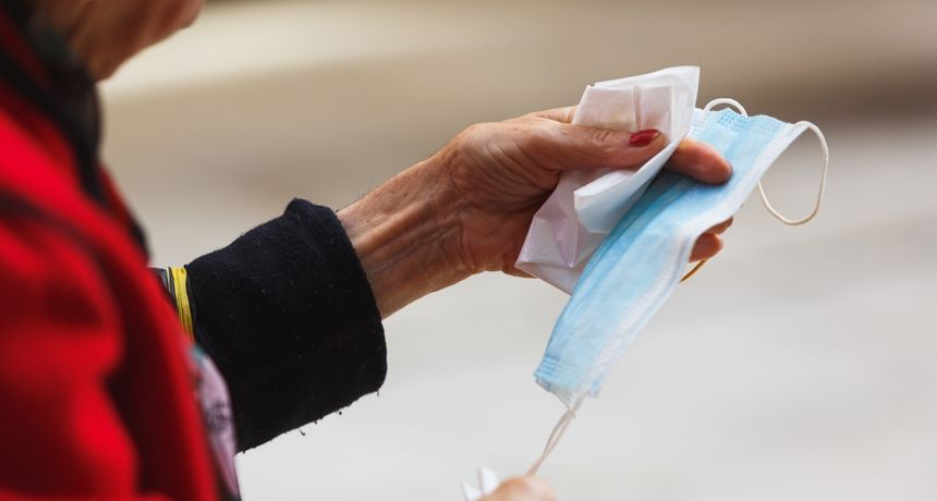 Zadrani sve više nose maske i na otvorenom