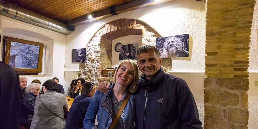 Otvorenje izložbe fotografija Mladena Radolovića Mrlje u PD Paklenica Otvorenje izložbe fotografija Mladena Radolovića Mrlje u PD Paklenica