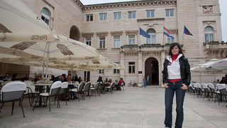 Top model Lorena Dias Terezinho i njena sestra Mara Dias, pronašle davno izgubljenu obitelj u Bibinjama, foto: Leo Banić Top model Lorena Dias Terezinho i njena sestra Mara Dias, pronašle davno izgubljenu obitelj u Bibinjama, foto: Leo Banić