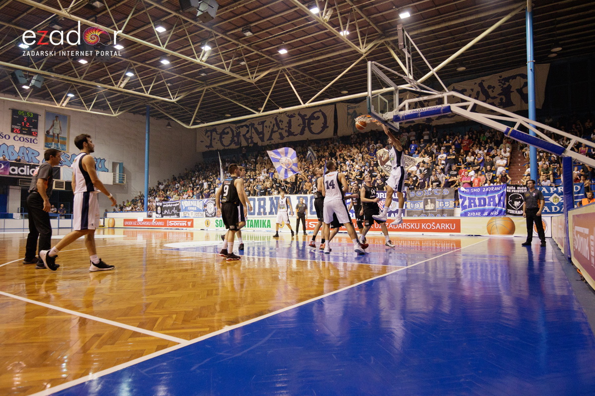 Humanitarna utakmica u Jazinama: KK Zadar – KK Diadora Humanitarna utakmica u Jazinama: KK Zadar – KK Diadora