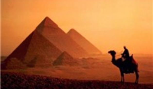 Piramide u Gizi(foto:puturist.com)