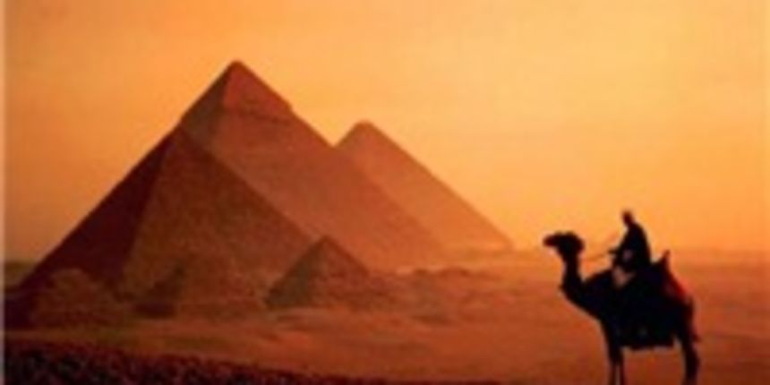 Piramide u Gizi(foto:puturist.com)