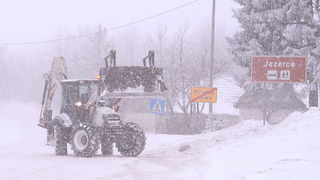 Snijeg zabijelio Plitvice (Foto: M. Pusic, CROPIX)
