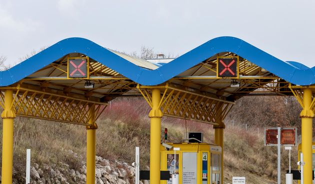 Posedarje: Olujna bura stvara probleme u prometu