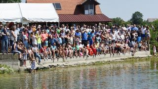 Na Preloskoj Marini odrzana tradicionalna utrka starih ladji, Lov na labudje pero. Photo: Vjeran Zganec Rogulja/PIXSELL Na Preloskoj Marini odrzana tradicionalna utrka starih ladji, Lov na labudje pero. Photo: Vjeran Zganec Rogulja/PIXSELL